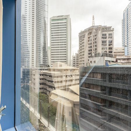 Csuites At Two Central Residences マカティ エクステリア 写真