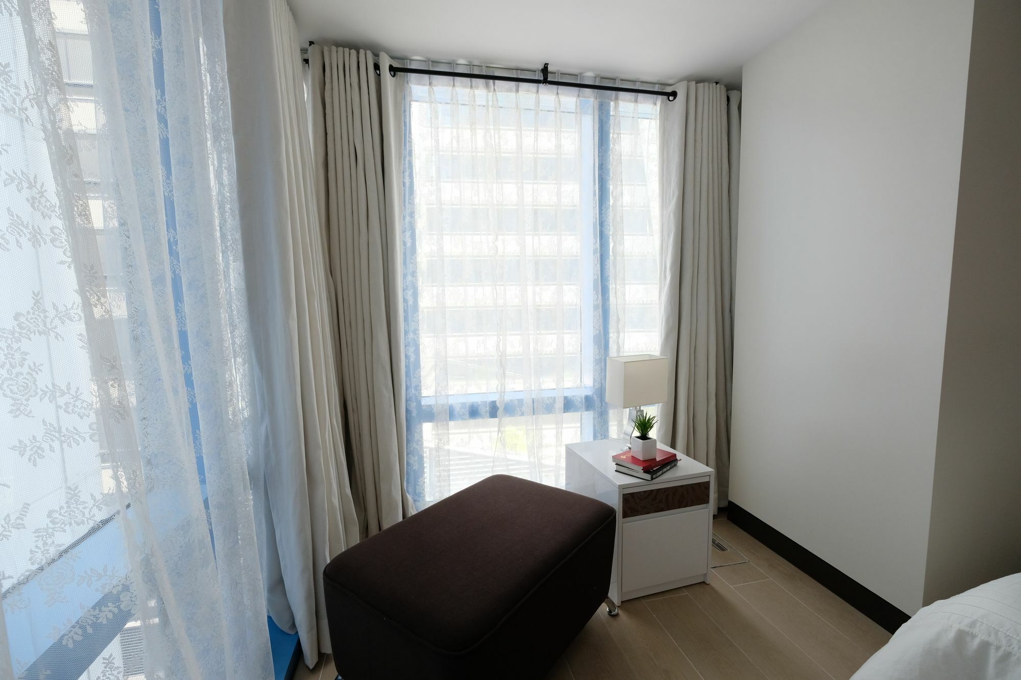 Csuites At Two Central Residences マカティ エクステリア 写真
