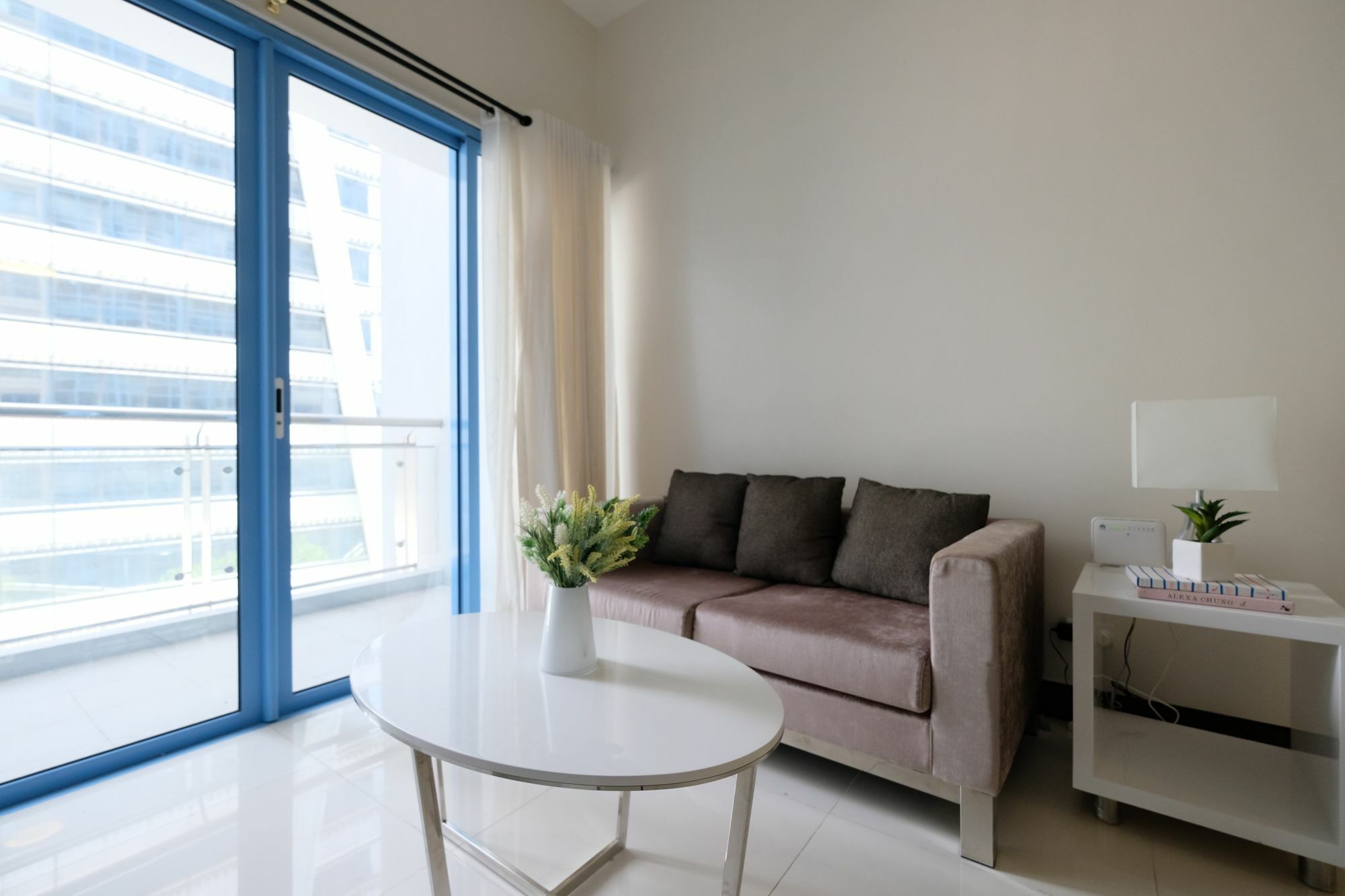 Csuites At Two Central Residences マカティ エクステリア 写真